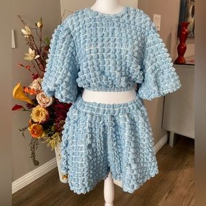 NWOT Ladies 2 piece Popcorn Textured Set, Blouse and Shorts Size S/M